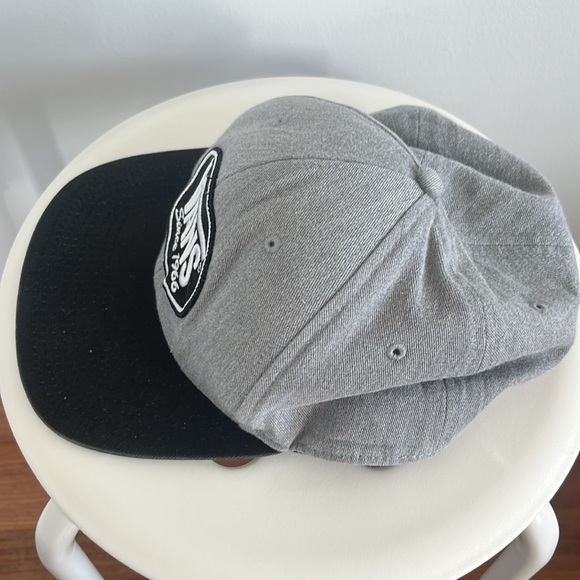 Vans Snapback Cap - Picture 2 of 7